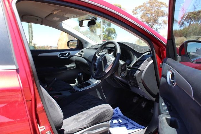 2013 Nissan Pulsar ST