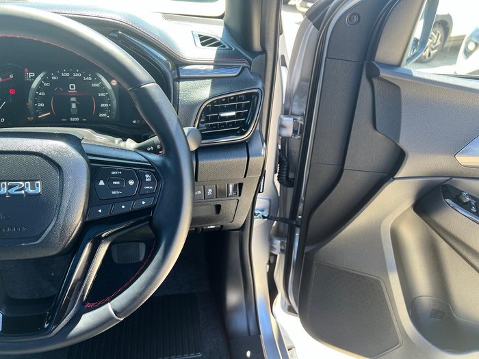 2025 Isuzu D-MAX X-TERRAIN