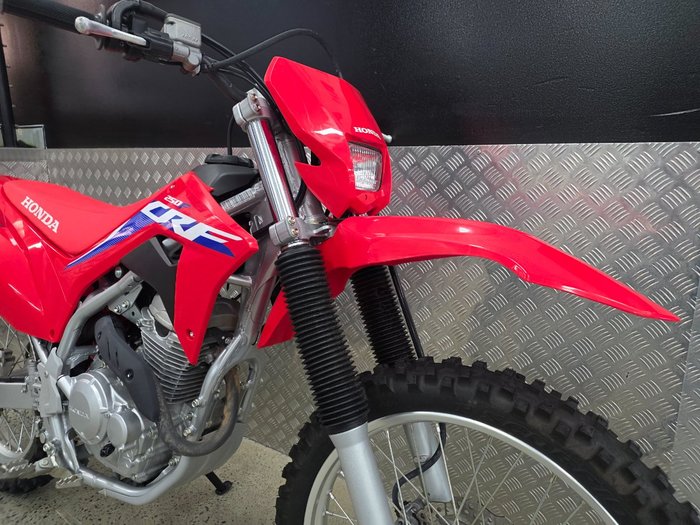 2024 Honda CRF250F RED