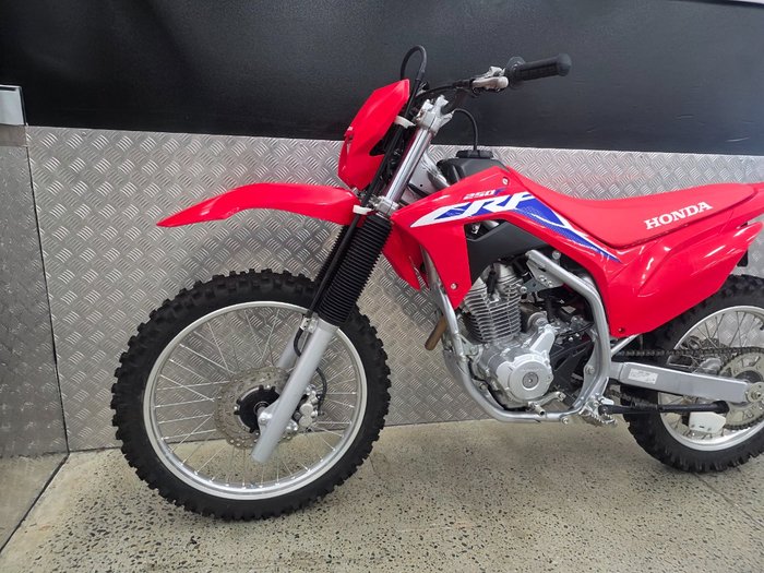 2024 Honda CRF250F RED