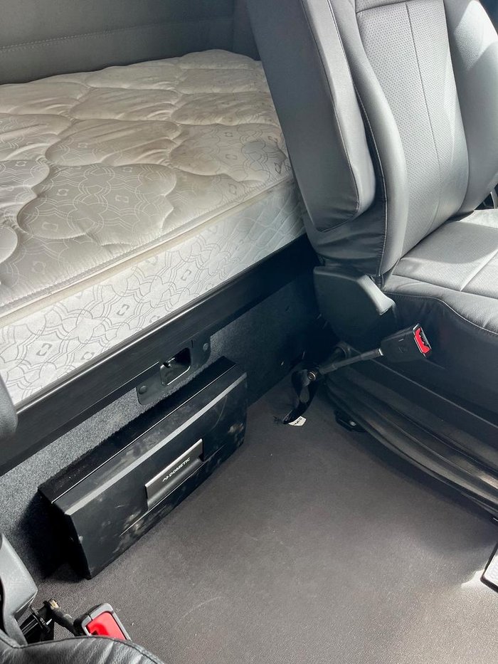 2024 Freightliner Cascadia 126 White