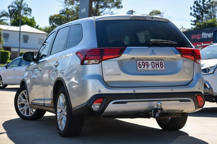 2021 Mitsubishi Outlander ES