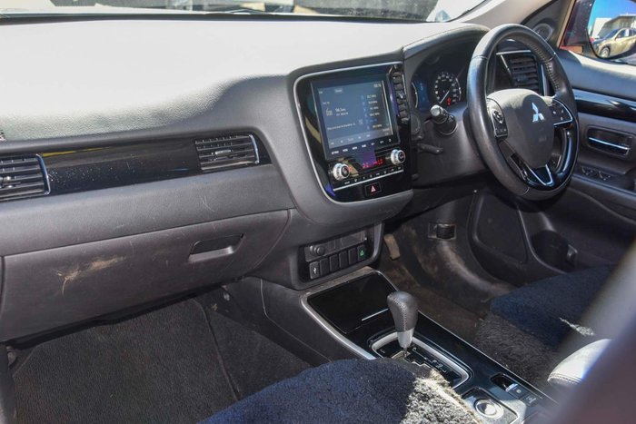 2021 Mitsubishi Outlander ES