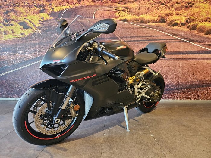 2024 Ducati Panigale V2 Panigale Black