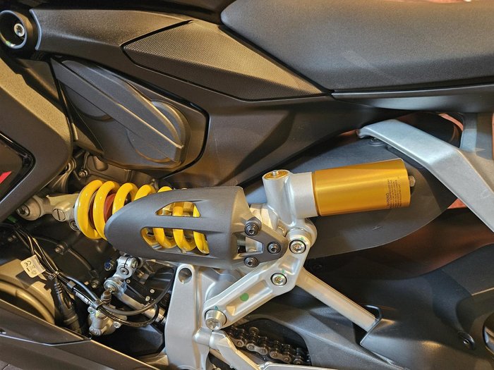 2024 Ducati Panigale V2 Panigale Black