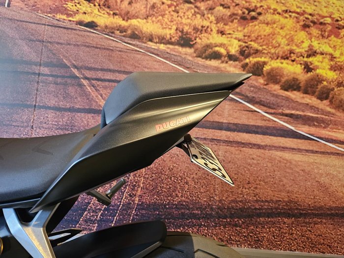 2024 Ducati Panigale V2 Panigale Black