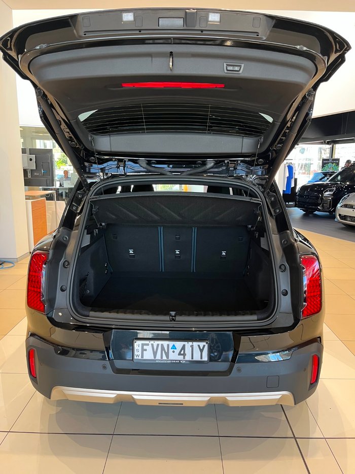 2024 MINI Countryman SE Favoured