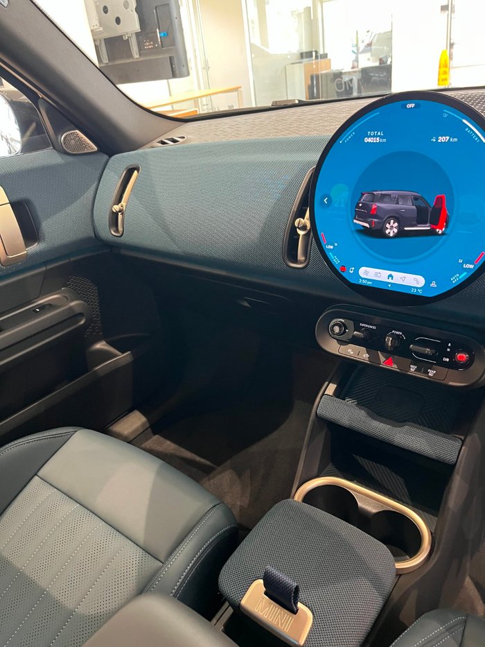 2024 MINI Countryman SE Favoured