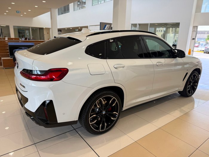 2025 BMW X4 M40i
