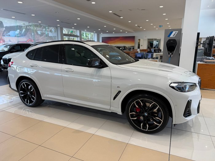 2025 BMW X4 M40i
