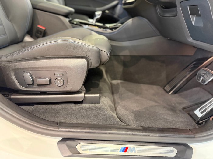 2025 BMW X4 M40i