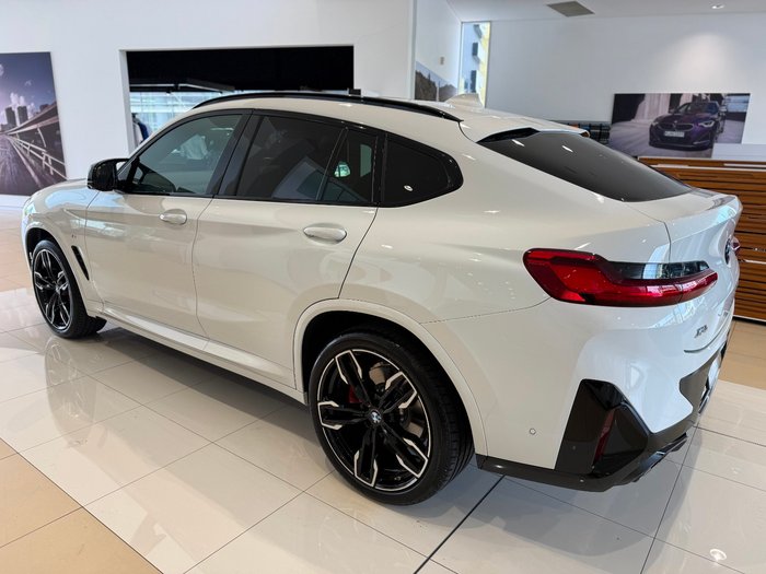 2025 BMW X4 M40i