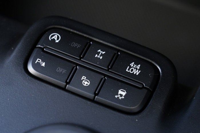 2020 Ford Everest Titanium