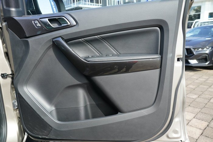 2020 Ford Everest Titanium