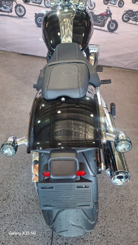 2025 Harley-davidson FXBR BREAKOUT (117) Vivid Black