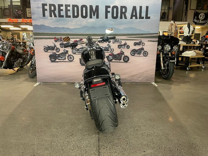 2025 Harley-davidson FXBR BREAKOUT (117) Vivid Black