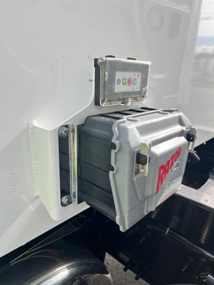 2024 Freightliner Cascadia 116 Tipper White