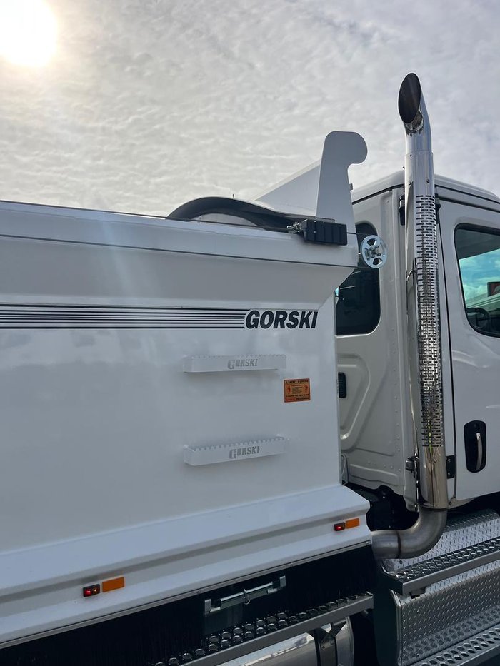 2024 Freightliner Cascadia 116 Tipper White