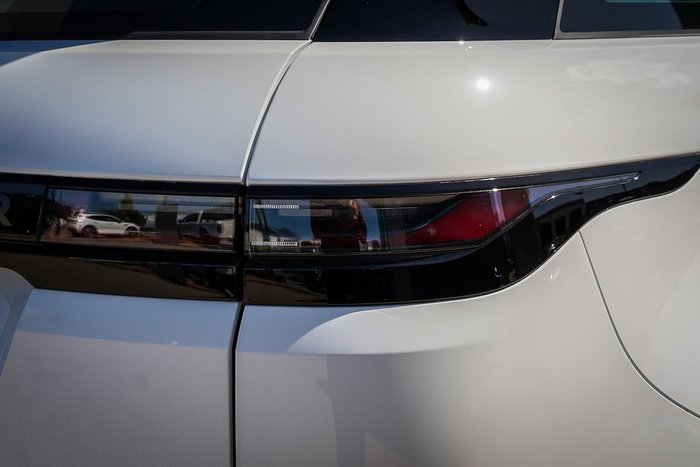 2025 Land Rover Range Rover Evoque P250 Dynamic SE
