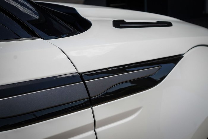 2025 Land Rover Range Rover Evoque P250 Dynamic SE