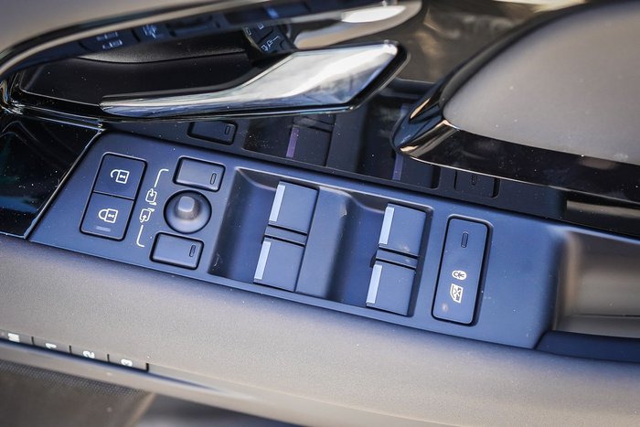2025 Land Rover Range Rover Evoque P250 Dynamic SE