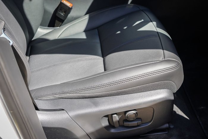 2025 Land Rover Range Rover Evoque P250 Dynamic SE