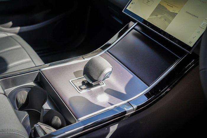 2025 Land Rover Range Rover Evoque P250 Dynamic SE