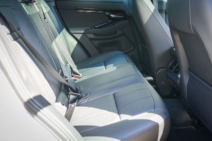 2025 Land Rover Range Rover Evoque P250 Dynamic SE
