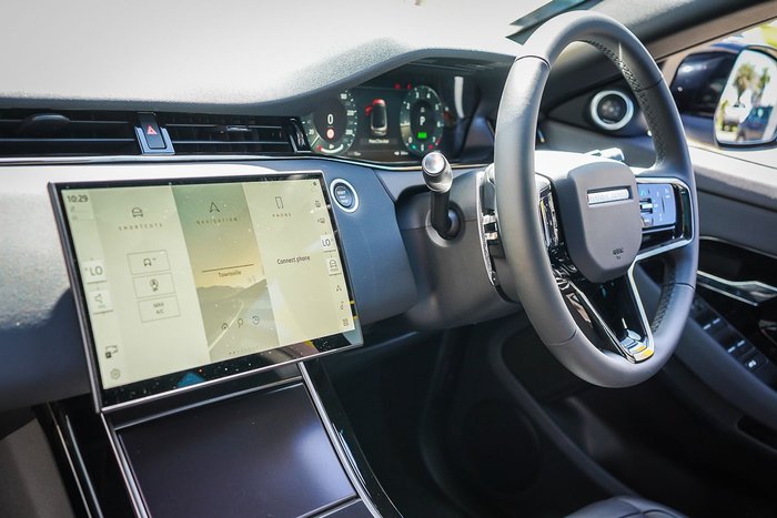 2025 Land Rover Range Rover Evoque P250 Dynamic SE
