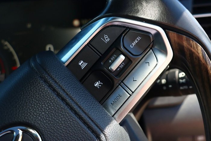 2024 Toyota Landcruiser VX