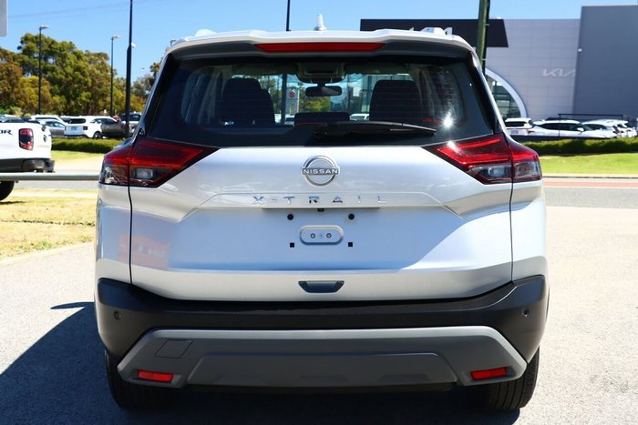 2024 Nissan X-TRAIL ST