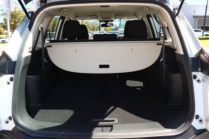 2024 Nissan X-TRAIL ST