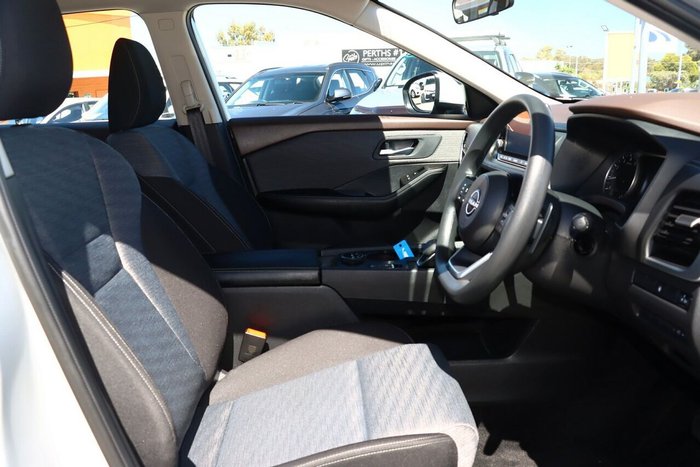 2024 Nissan X-TRAIL ST