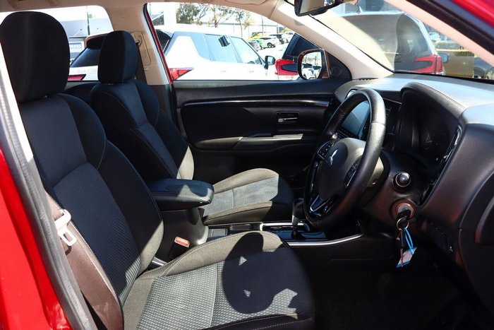 2019 Mitsubishi Outlander ES