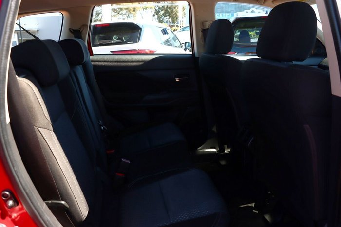 2019 Mitsubishi Outlander ES