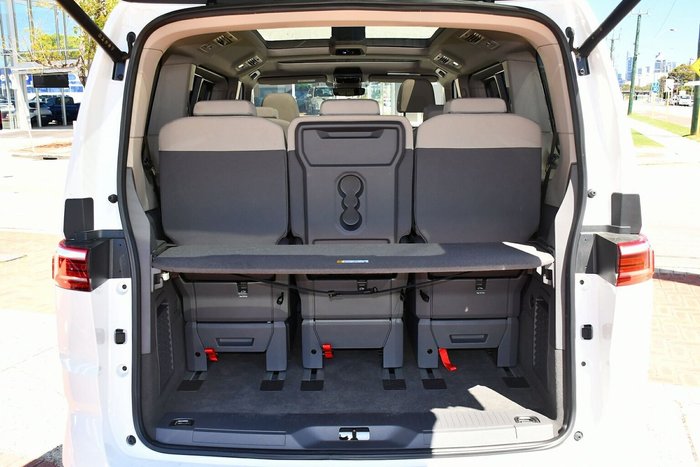 2025 Volkswagen Multivan TDI360 Life