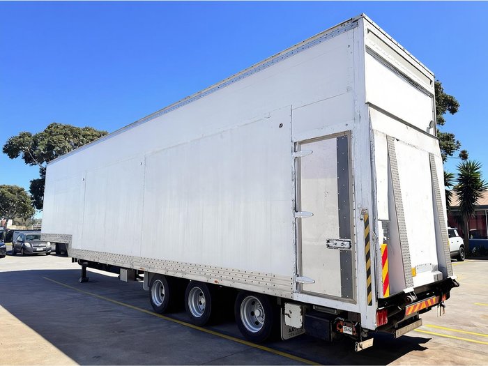 2007 Barker 14.6M Drop Deck/ Hydraulic Mezzanine, Tail Gate 4.6M 