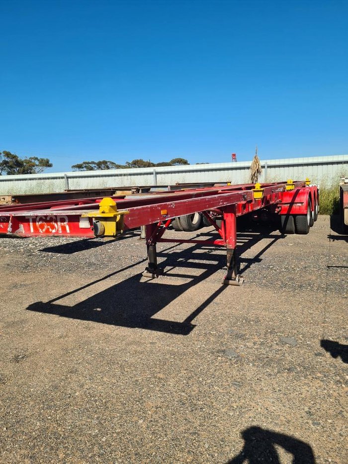 2005 THT Tri Axle A-Skel Trailer