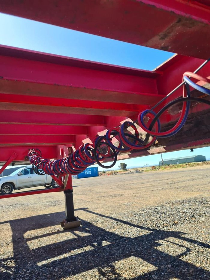 2005 THT Tri Axle A-Skel Trailer