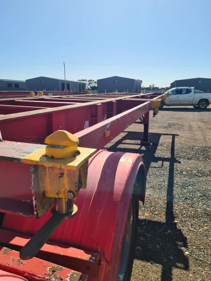 2005 THT Tri Axle A-Skel Trailer