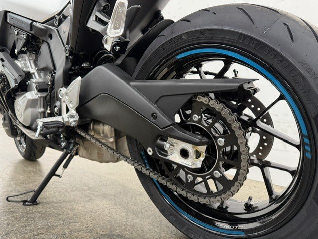 2025 CFMOTO 675 SR-R Black