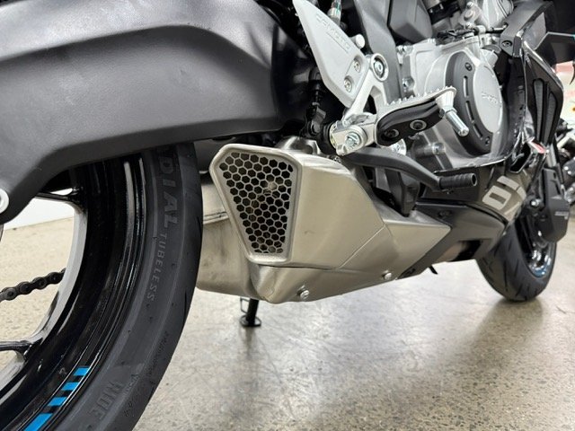 2025 CFMOTO 675 SR-R Black