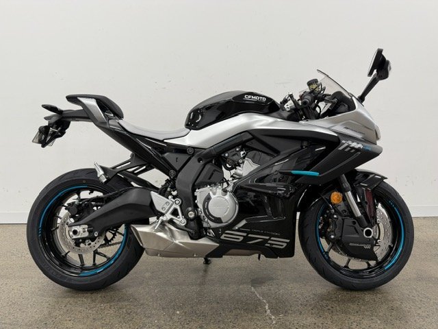2025 CFMOTO 675 SR-R Black