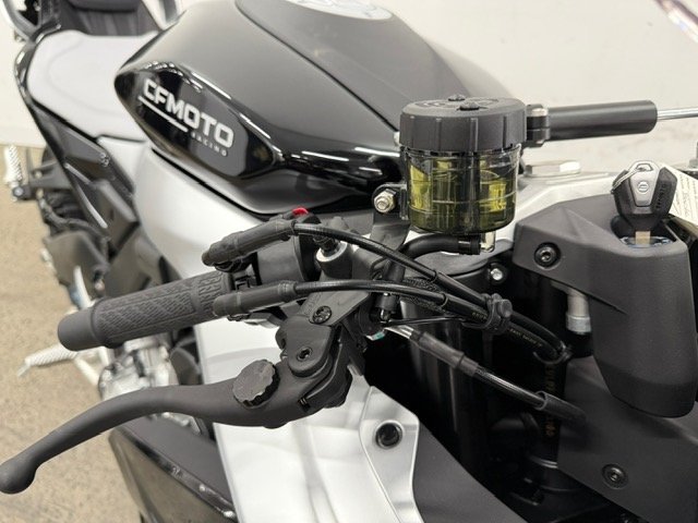 2025 CFMOTO 675 SR-R Black