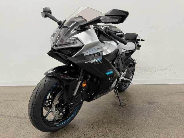 2025 CFMOTO 675 SR-R Black