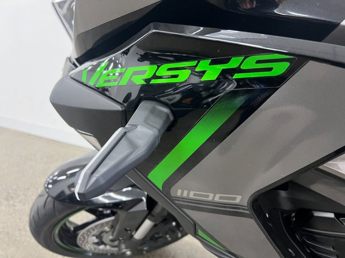 2025 Kawasaki VERSYS 1100 S Grey