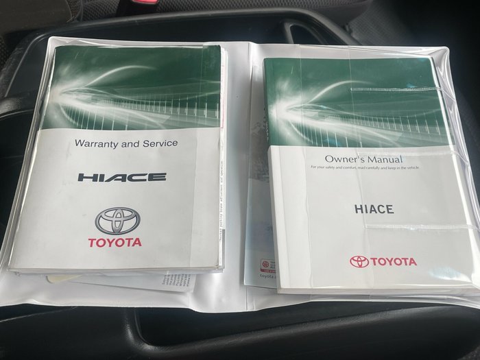 2017 Toyota Hiace Commuter