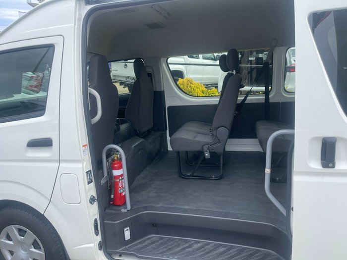 2017 Toyota Hiace Commuter