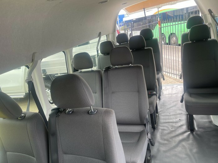 2017 Toyota Hiace Commuter