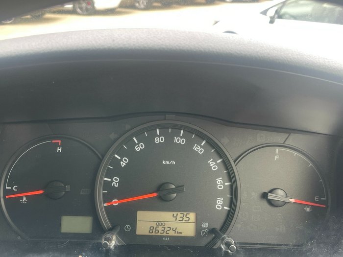 2017 Toyota Hiace Commuter